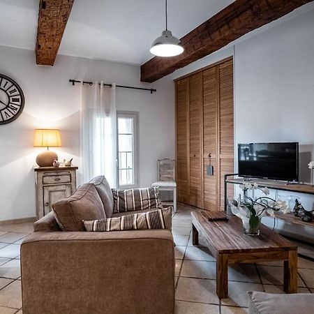 Appartement Au Coeur De L'Isle Sur La Sorgue Exterior photo