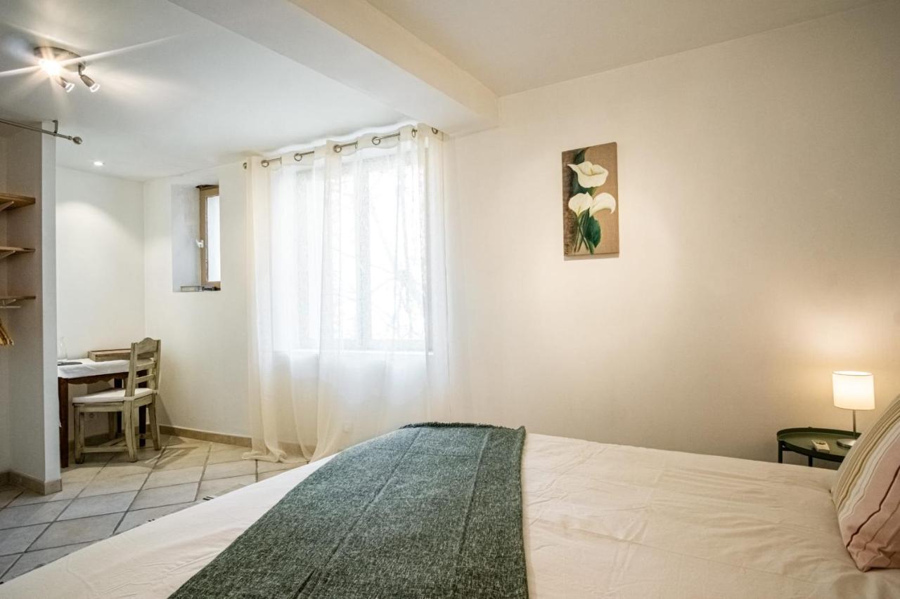 Appartement Au Coeur De L'Isle Sur La Sorgue Exterior photo